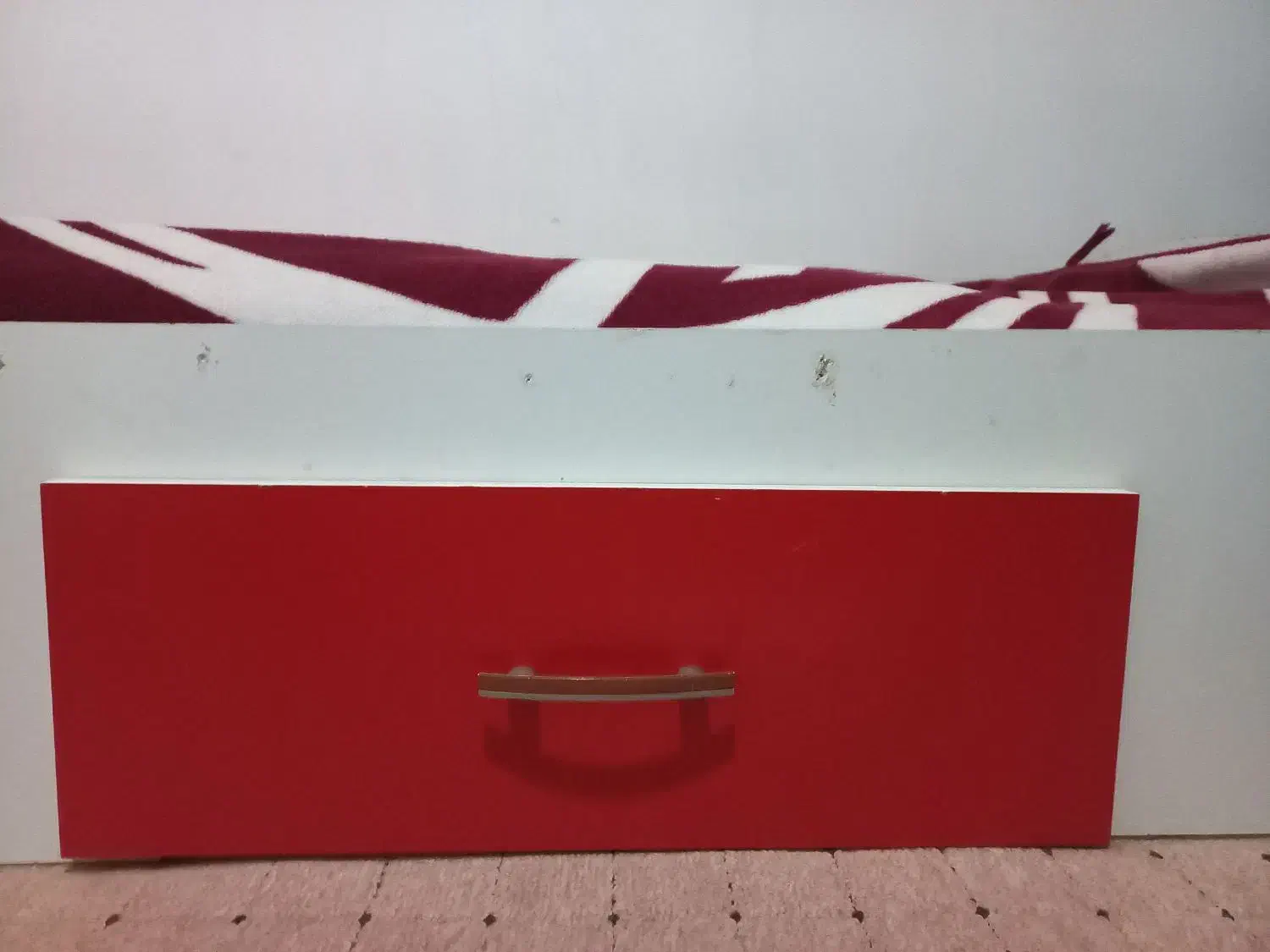 تخت تک نفره|تخت و سرویس خواب|نیر (اردبیل), |دیوار