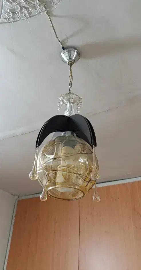 لوستر سقفی زیبا|لوستر و چراغ آویز|قدس, شهر‌قدس|دیوار