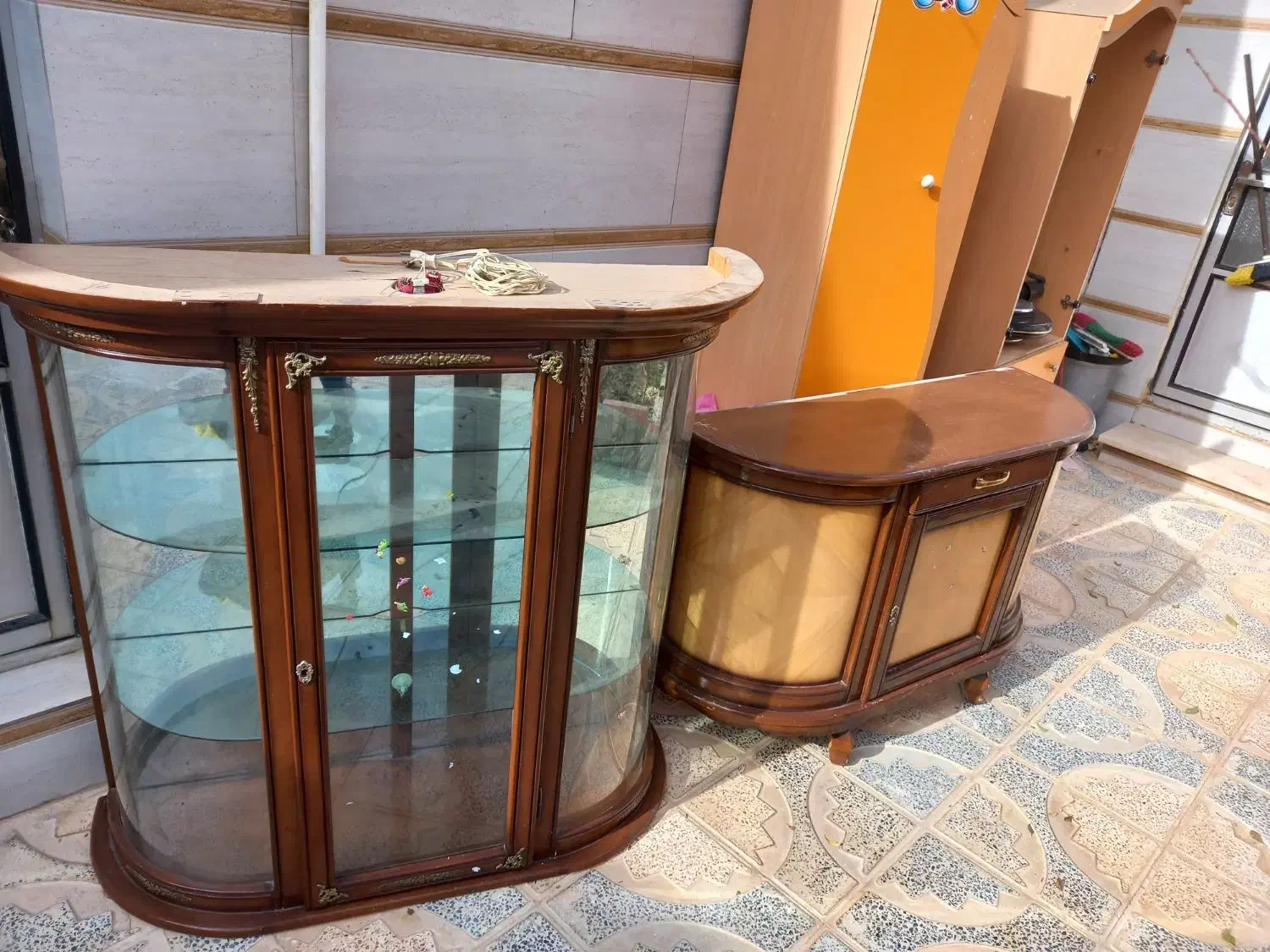 فروش بوفه قدیمی وسالم|بوفه، ویترین، کنسول|آباده, |دیوار