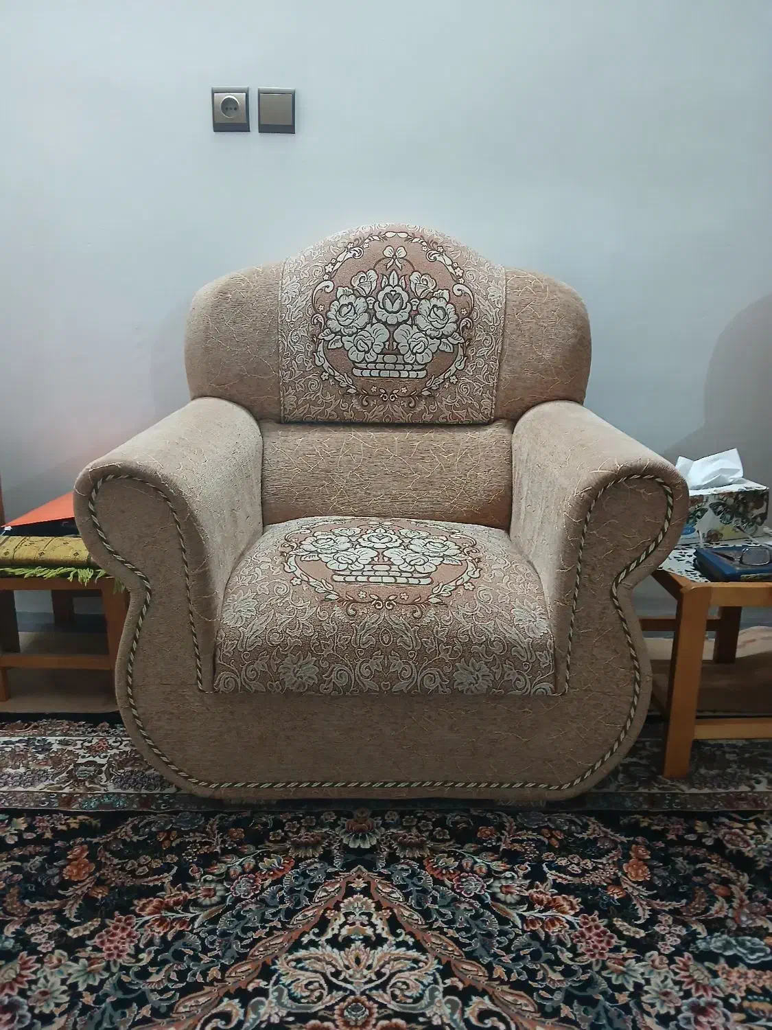 مبل ۷ نفره پارچه ی|مبلمان خانگی و میز عسلی|ساری, |دیوار