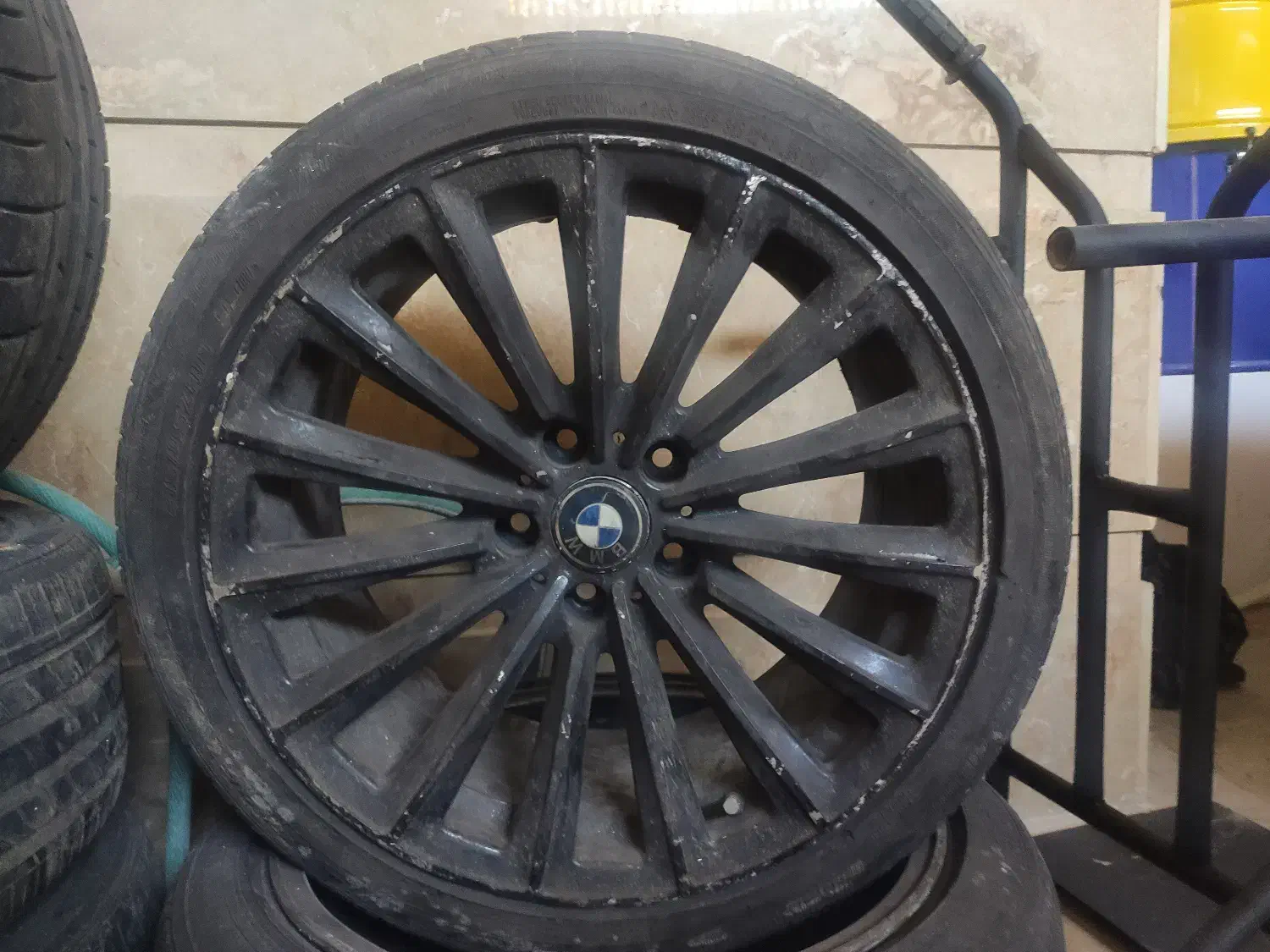 پنج عدد رینگ  و لاستیک BMW کامل فروشی|قطعات یدکی و لوازم جانبی|بابلسر, |دیوار