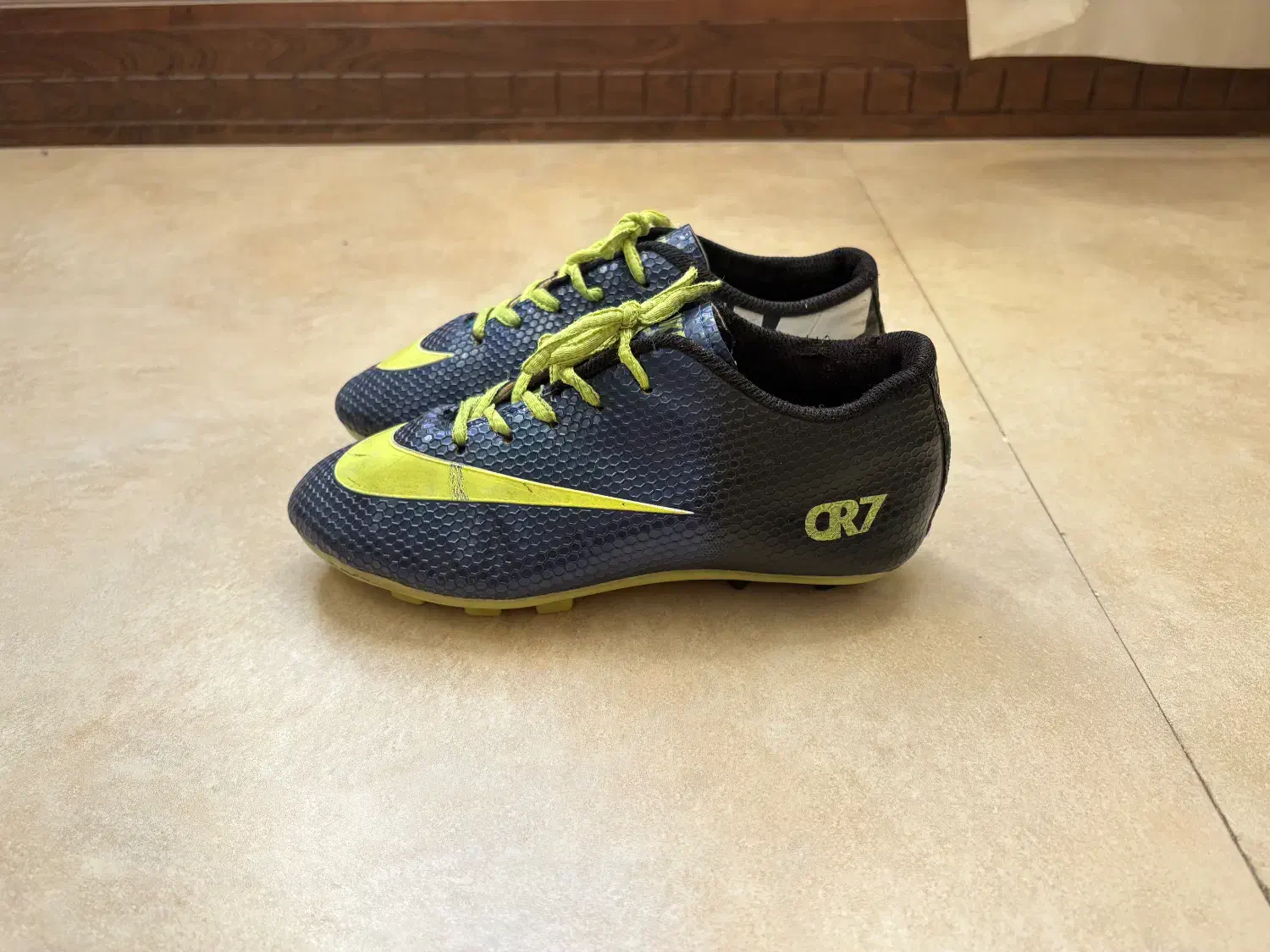 کفش استوک فوتبالی Nike Mercurial سایز 36/5 حد نو|کیف، کفش، کمربند|مشهد, آزادشهر|دیوار