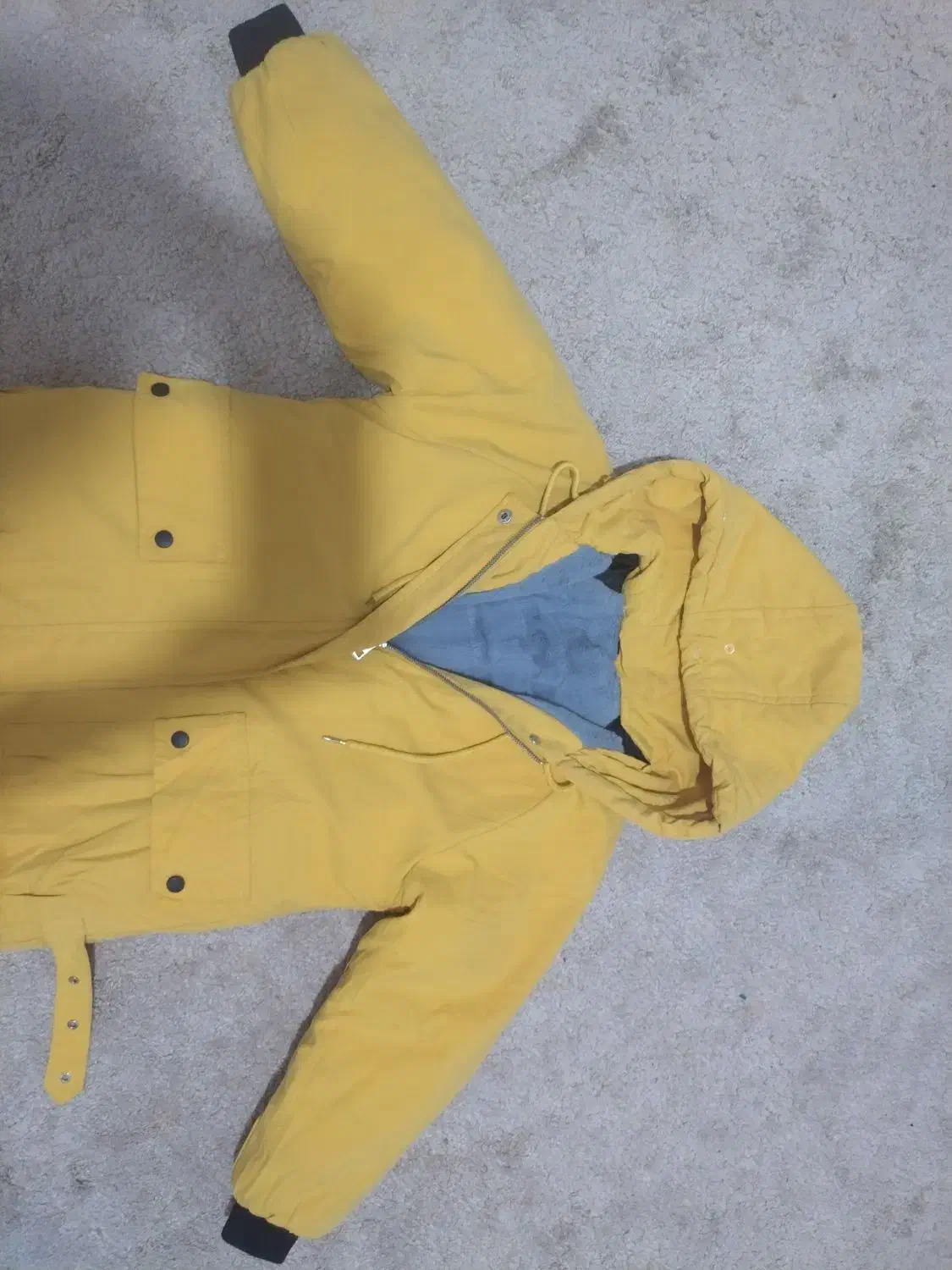 کاپشن|کفش و لباس بچه|شیراز, کوزه گری|دیوار