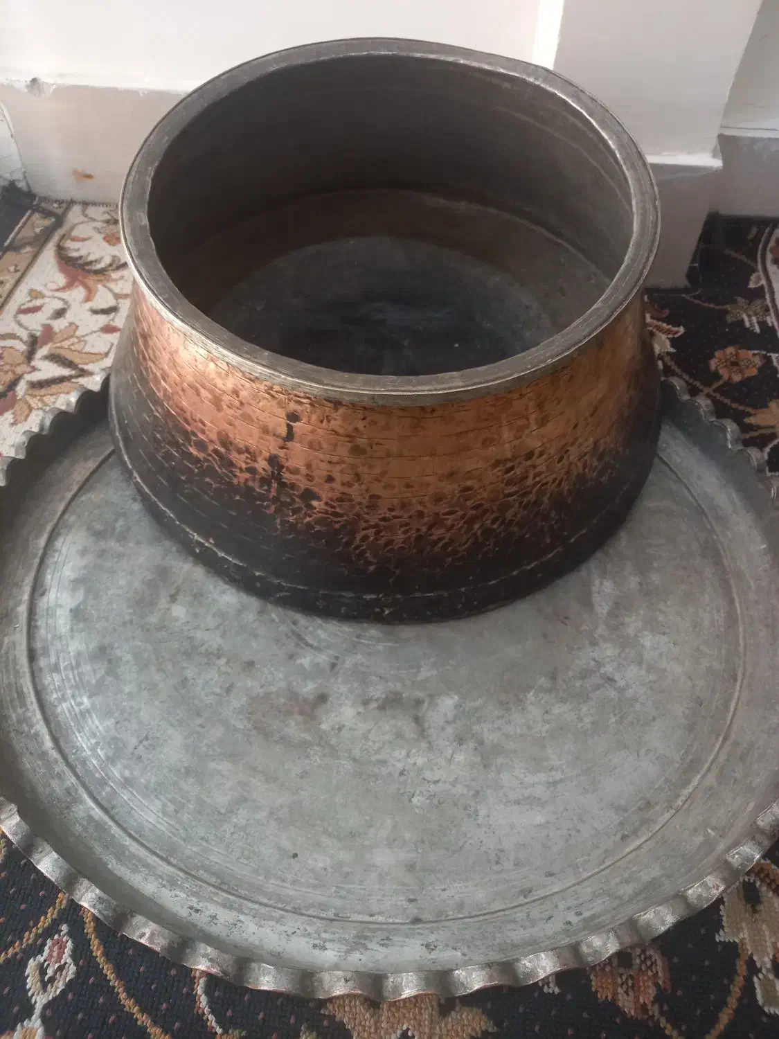 دیگ مسی و مجمع سینی مسی قدیمی - آنتیک|ظروف پخت‌وپز|کرج, حسین‌آباد|دیوار