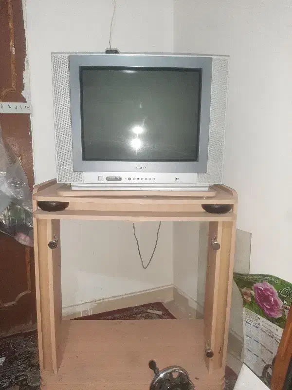 سه عدد تلویزون سالم ۲۱ اینچ|تلویزیون و پروژکتور|اهواز, کمپلو شمالی|دیوار