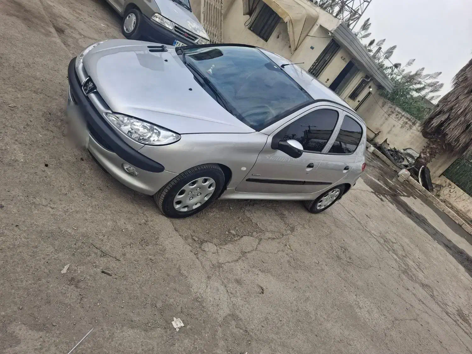 ۲۰۶ مدل ۸۳ درحد|خودرو سواری و وانت|زرگرشهر, |دیوار