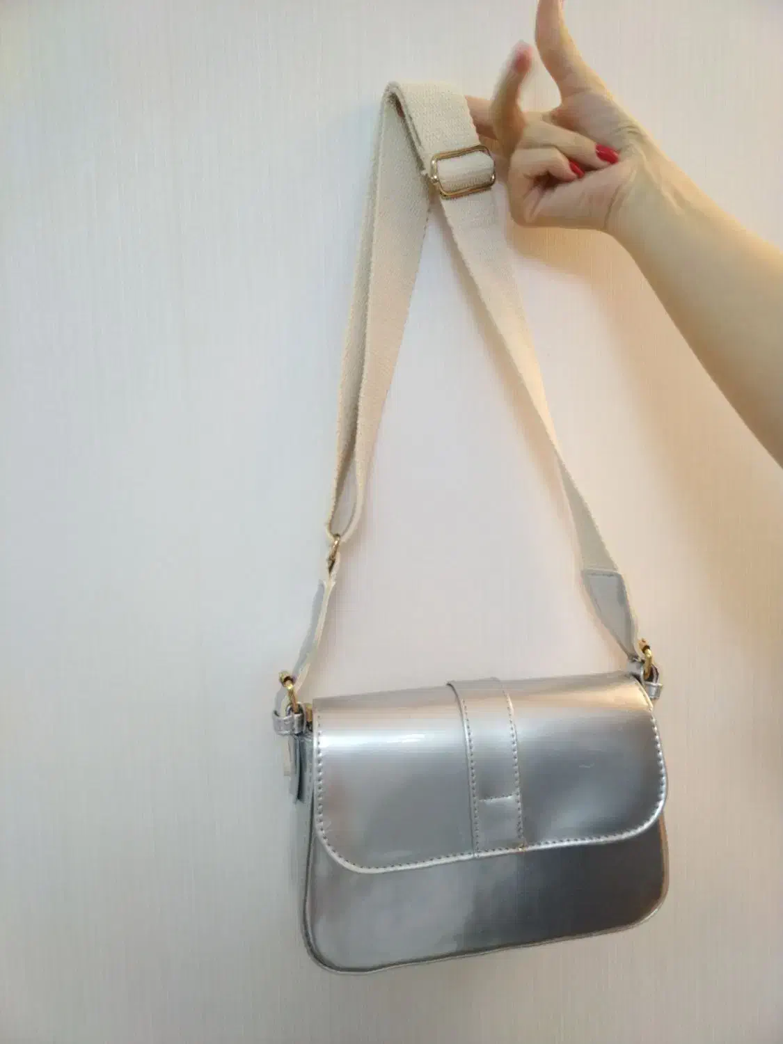 کیف ترک نقره ای|کیف، کفش، کمربند|کرج, چهارصد دستگاه|دیوار