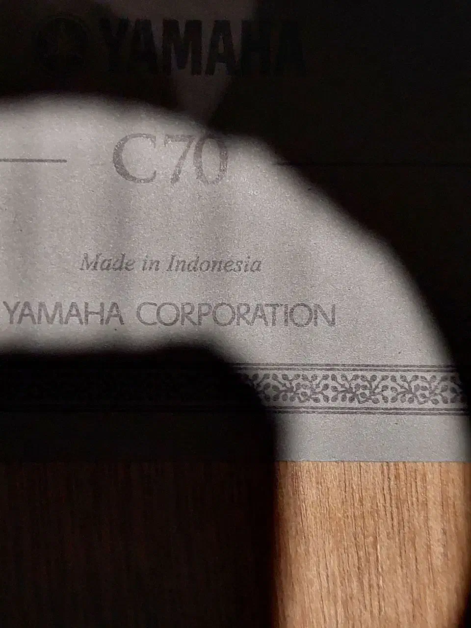 گیتار یاماها C70|گیتار، بیس، امپلیفایر|گرگان, |دیوار