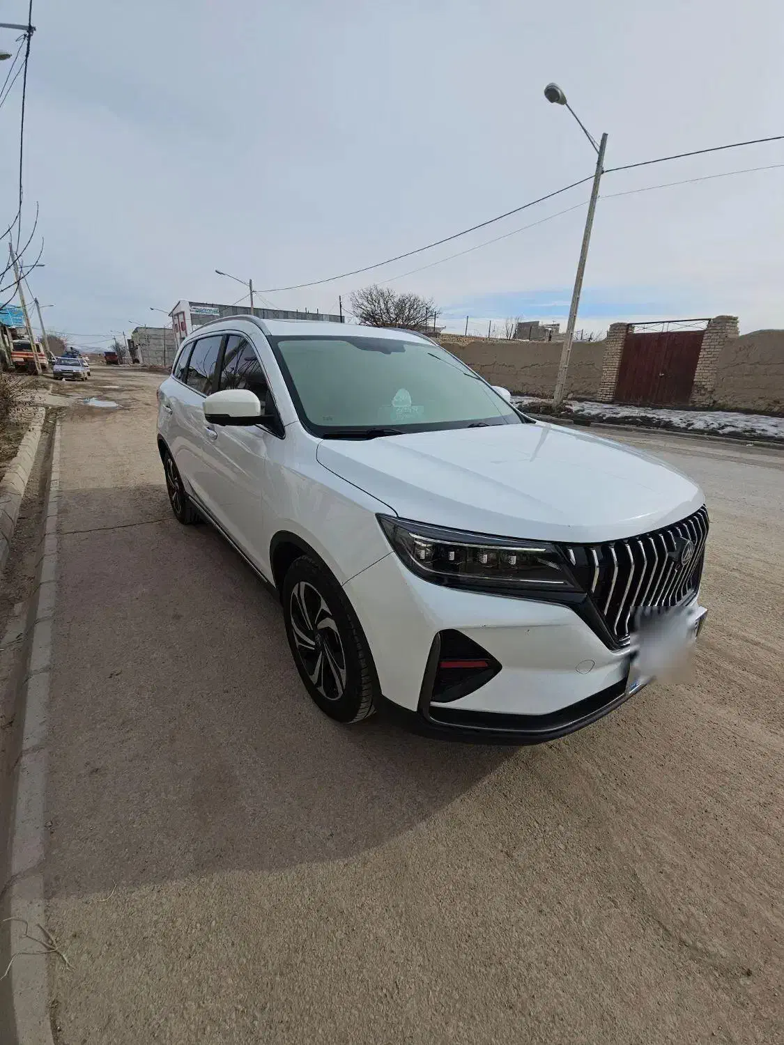 تیارا هفت نفره مدل آخر 1401 فقط فروش نقدی|خودرو سواری و وانت|مشهد, سرافرازان|دیوار