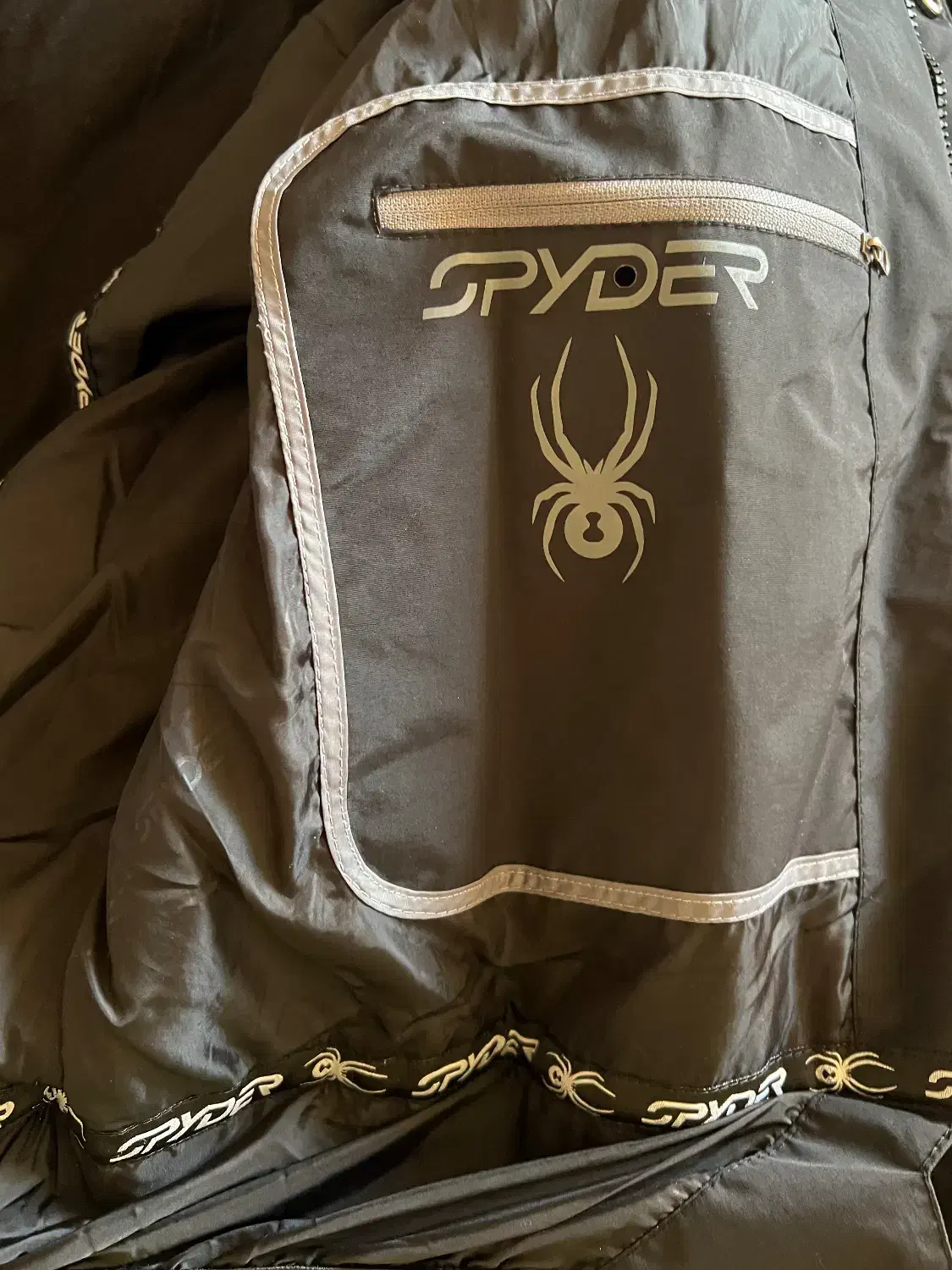 کاپشن اسکی تمیز سایز M|ورزشهای زمستانی|کرج, فاز ۱ مهرشهر|دیوار