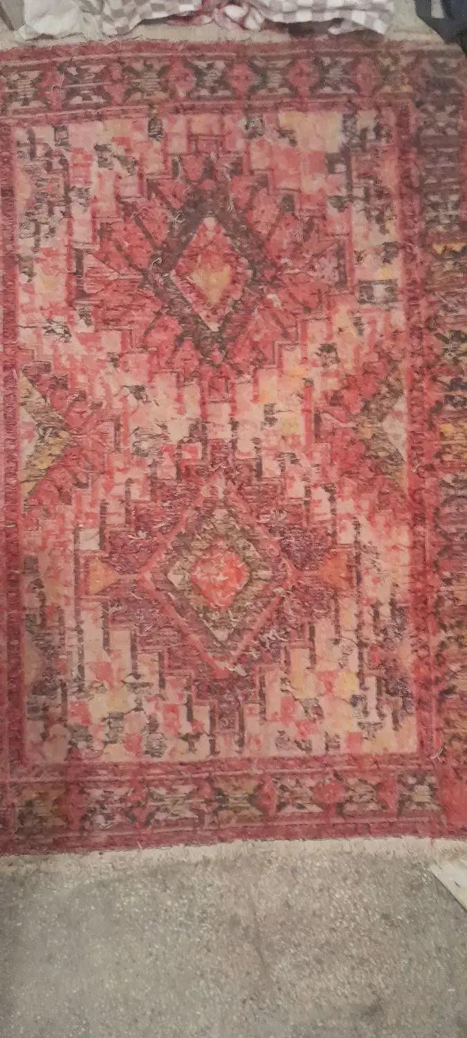 فرش قدیمی انتیک دست باف|فرش|بروجرد, |دیوار