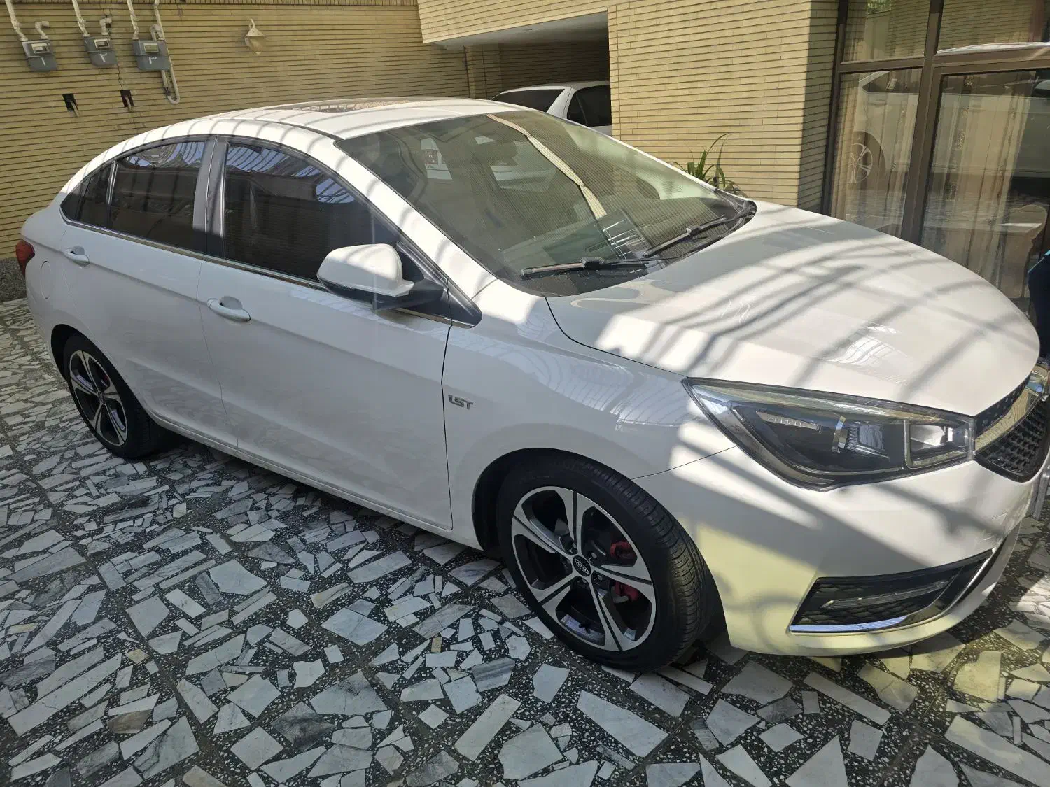 چری آریزو 5 اتومات مدل 1402 در حد|خودرو سواری و وانت|اصفهان, آفاران|دیوار