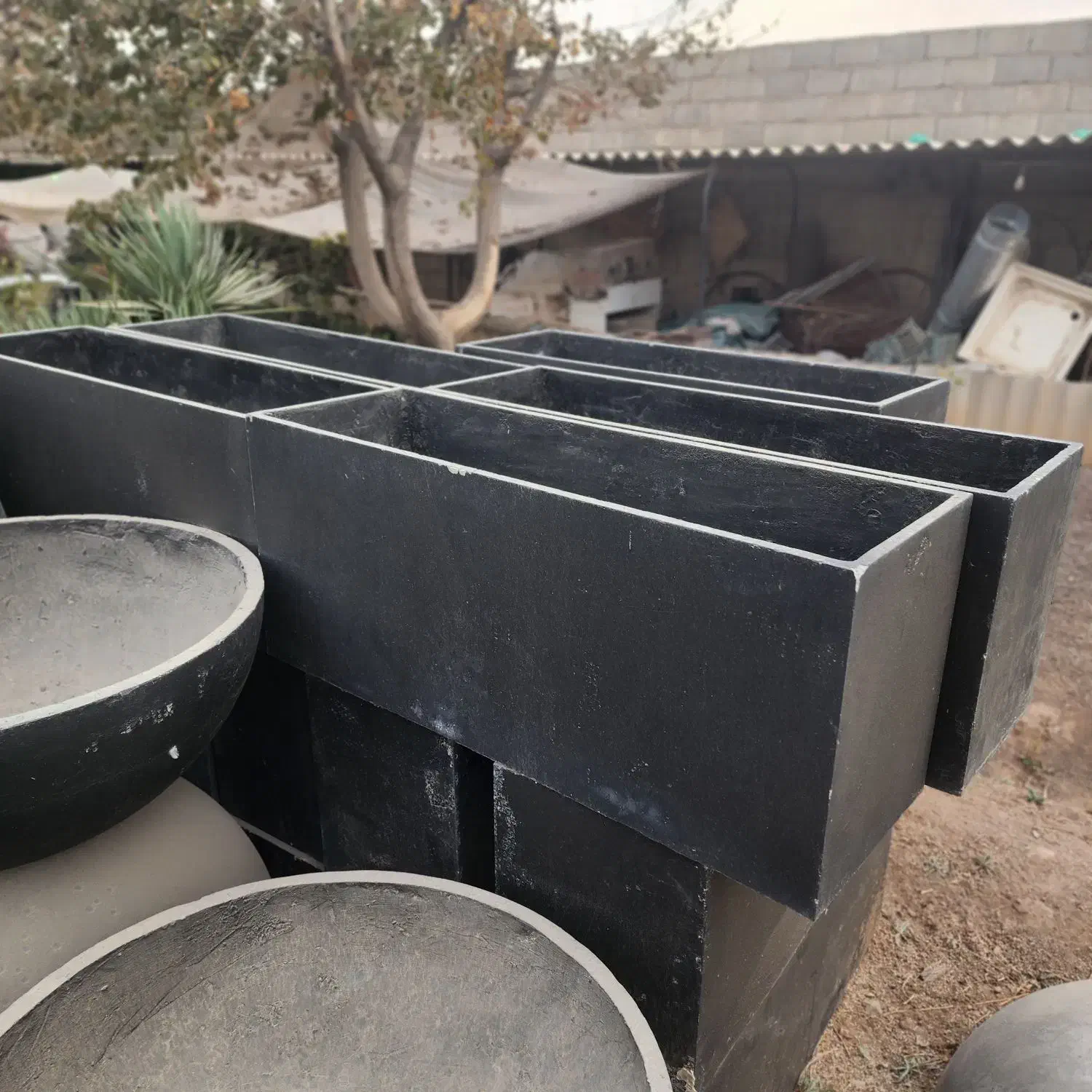 گلدان های بتن فوق سبک تعداد|خدمات باغبانی و درختکاری|اصفهان, بوستان ناژوان|دیوار