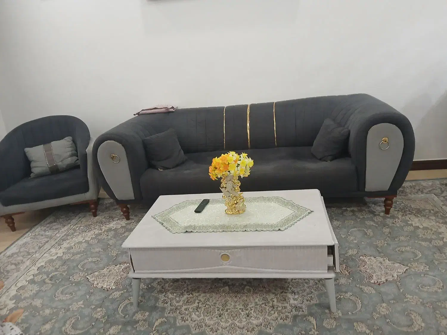 مبل هفت نفره ومیزنهارخوری شش نفره|مبلمان خانگی و میز عسلی|رشت, نخودچر|دیوار