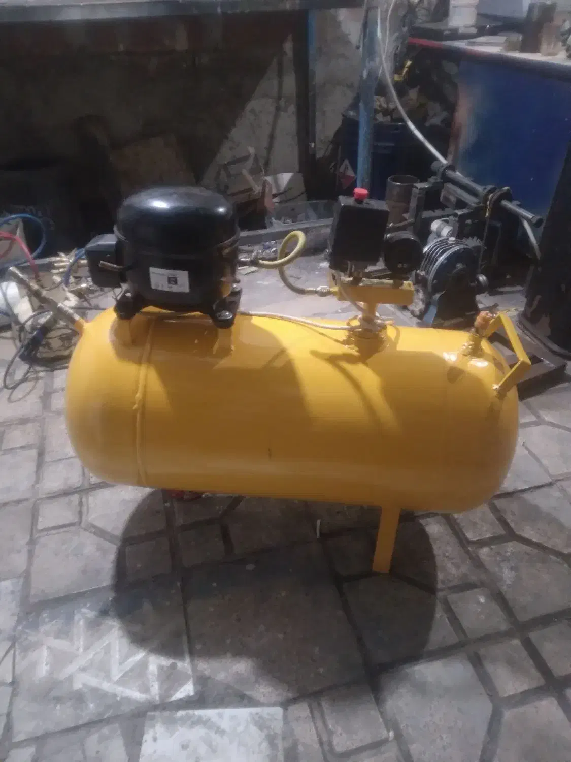 پمپ باد ۲۰۰لیتری|فروشگاه و مغازه|اردبیل, |دیوار