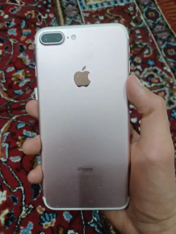 ایفون ۷ پلاس رزگلد ۱۲۸گ فروش فوری|موبایل|شیراز, شریف‌آباد|دیوار