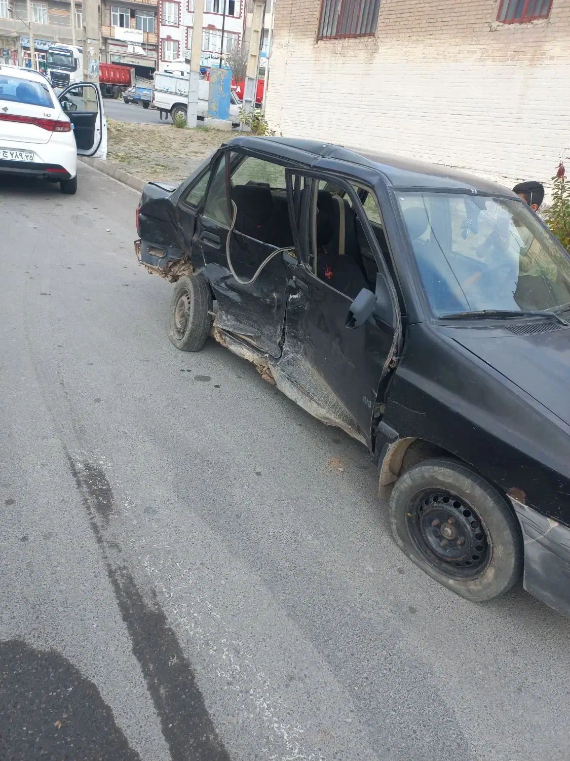 ماشین پراید به رنگ مشکی مدل۸۴|خودرو سواری و وانت|ورزقان, |دیوار