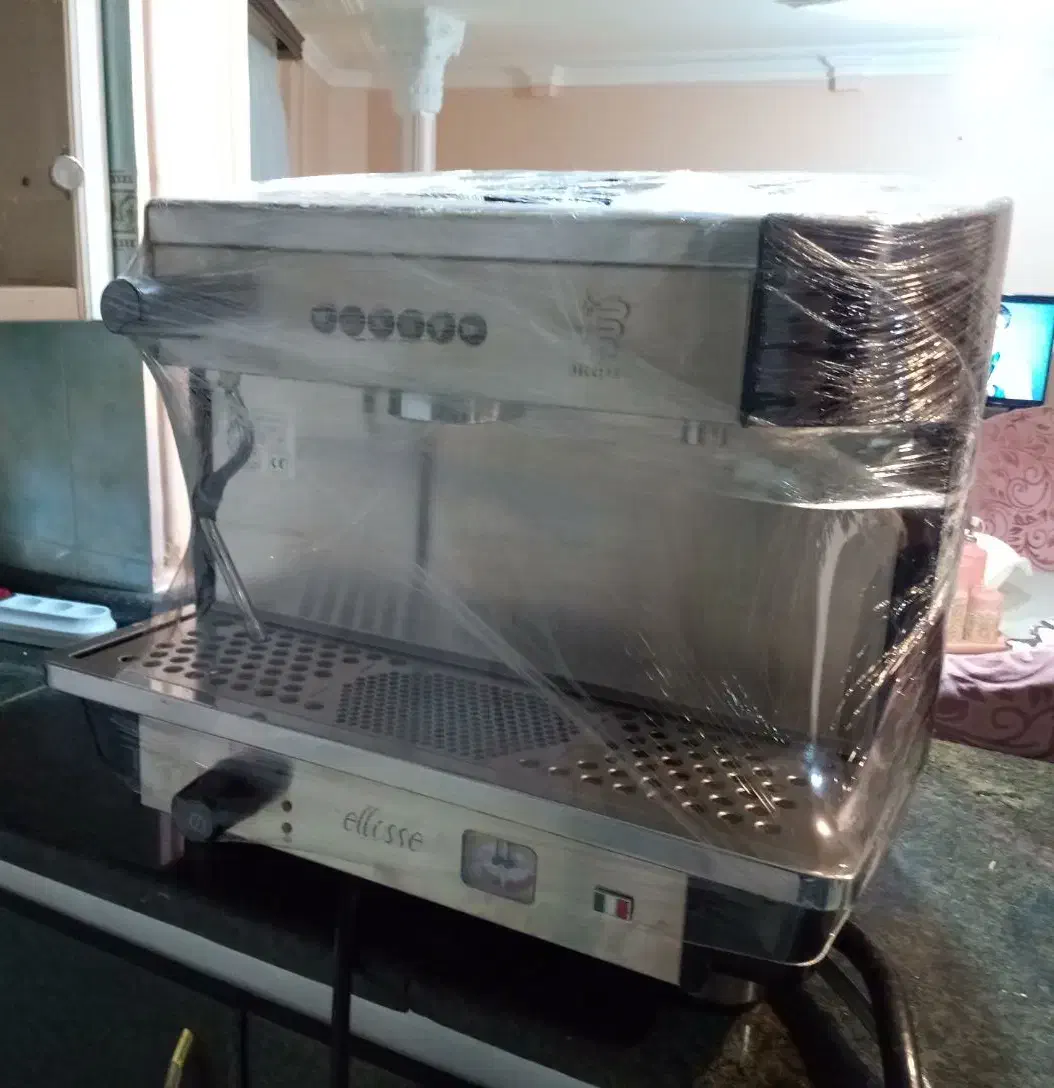 دستگاه قهوه ساز بیژرا الیزه تک گروب.|کافیشاپ و رستوران|همدان, |دیوار