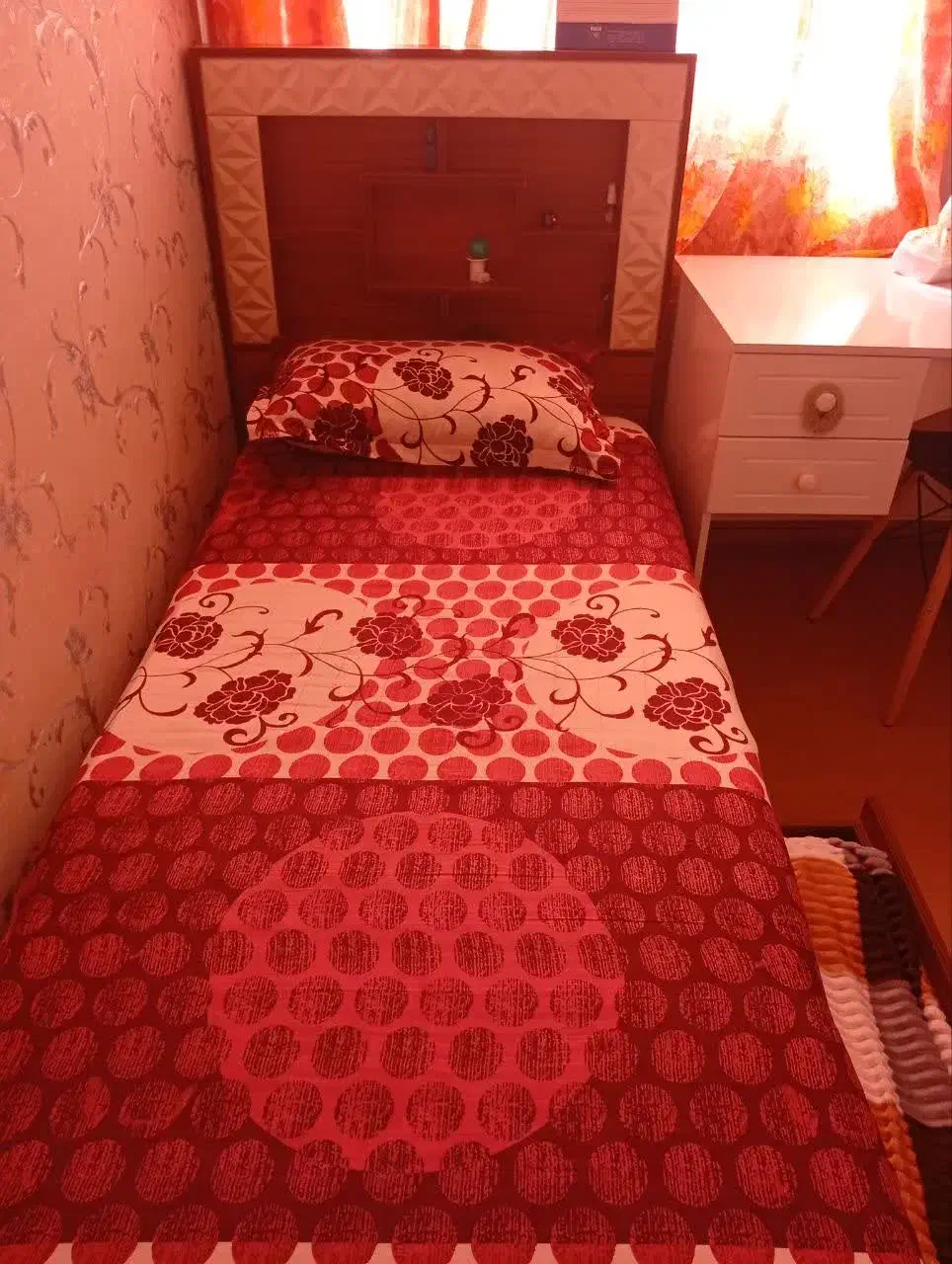 تخت یک نفره|تخت و سرویس خواب|سمنان, |دیوار