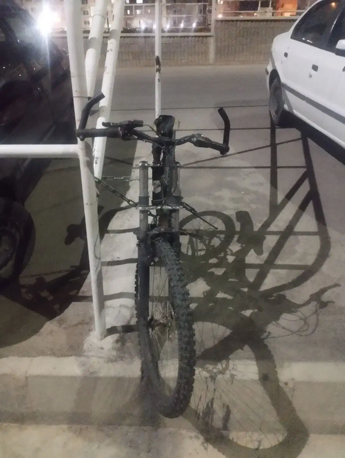 دوچرخه ۲۶|دوچرخه، اسکیت، اسکوتر|صدرا-فارس, فاز ۱|دیوار