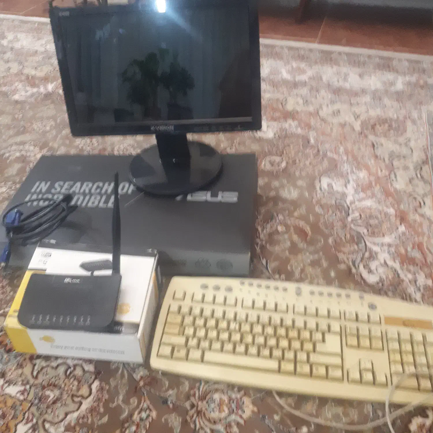 مانیتور.کامپیوتر.بابعضی.لوازم|قطعات و لوازم جانبی رایانه|کردکوی, |دیوار