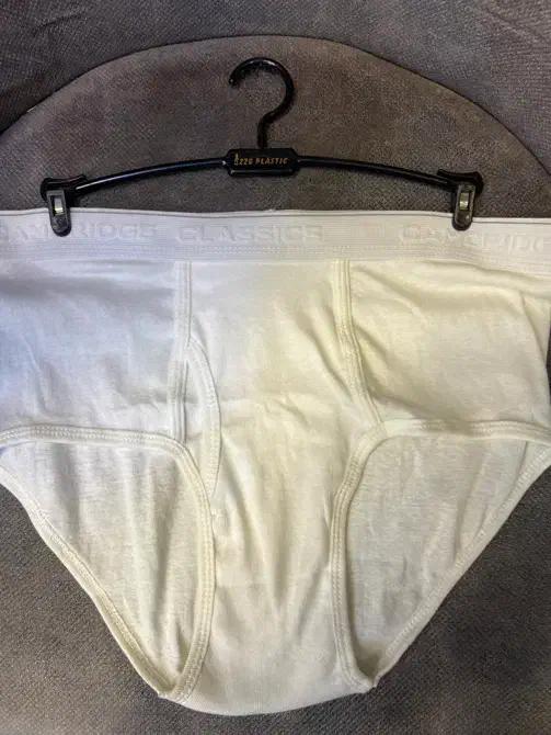 لباس زیرمردانه|لباس|قشم, |دیوار