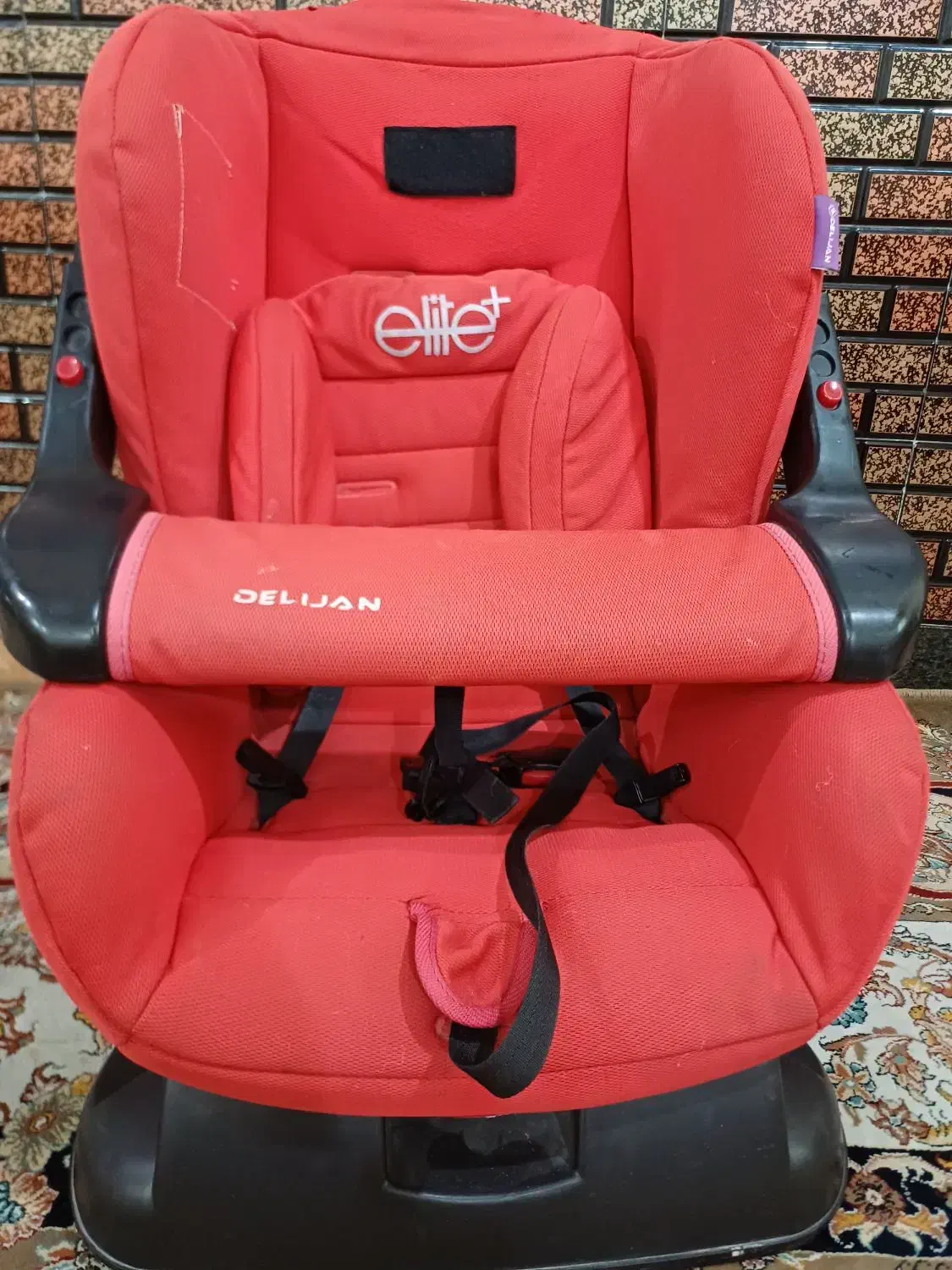 صندلی کودک|تخت و صندلی بچه|بوشهر, |دیوار