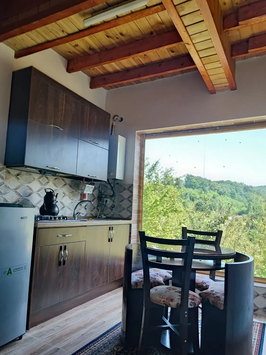 ویلا جنگلی کوهستانی شاه‌نشین ویو ابدی|اجارهٔ کوتاه‌مدت ویلا و باغ|رشت, گلسار|دیوار