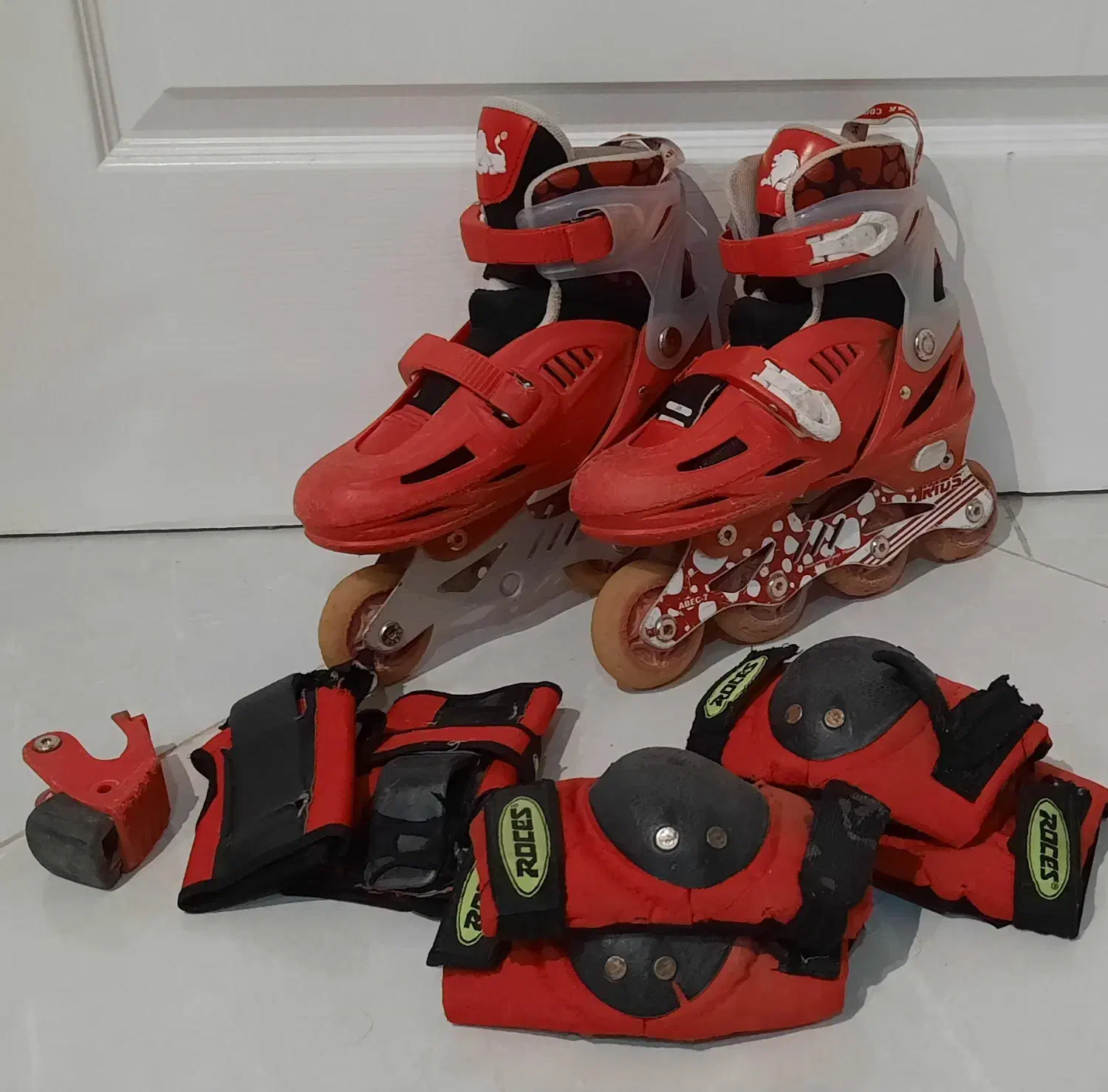 اسکیت سایز ۳۲تا ۳۶|دوچرخه، اسکیت، اسکوتر|اصفهان, بهارستان|دیوار