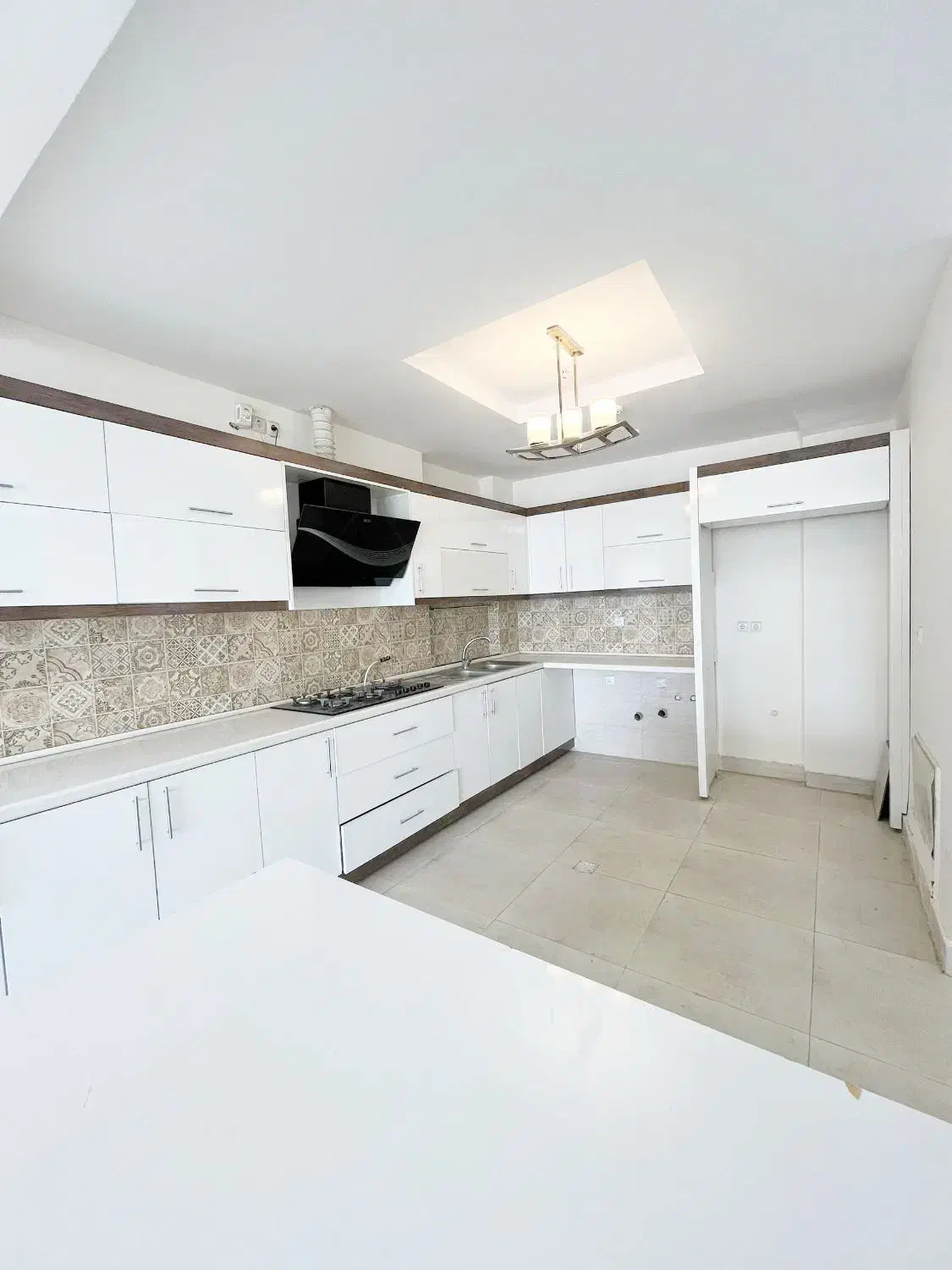 پذیرایی بزرگ*زیرفی*حاشیه/فروش فوری|فروش آپارتمان|مشهد, الهیه|دیوار