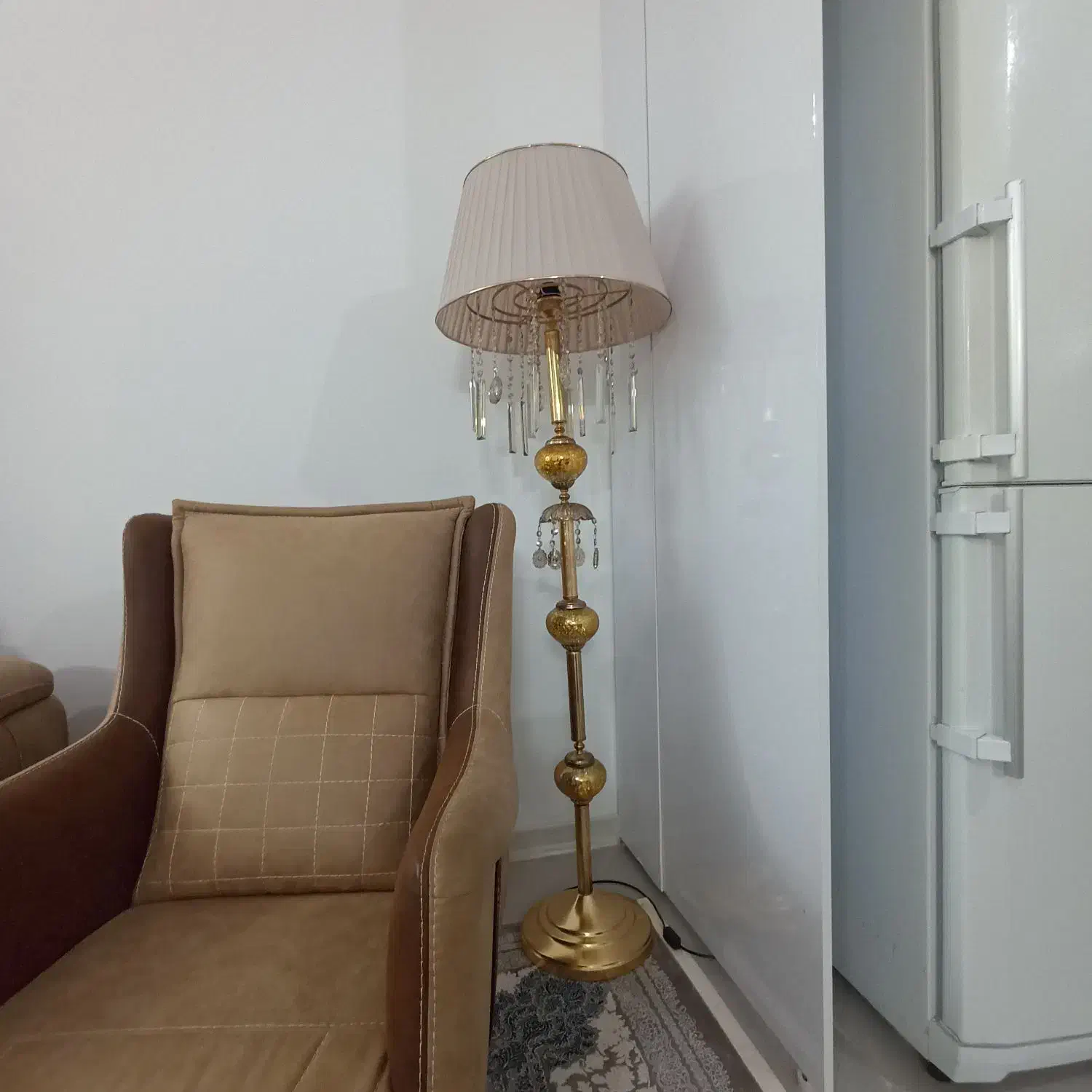 آباژورایستاده|چراغ خواب و آباژور|نیشابور, سرآب کوشک|دیوار