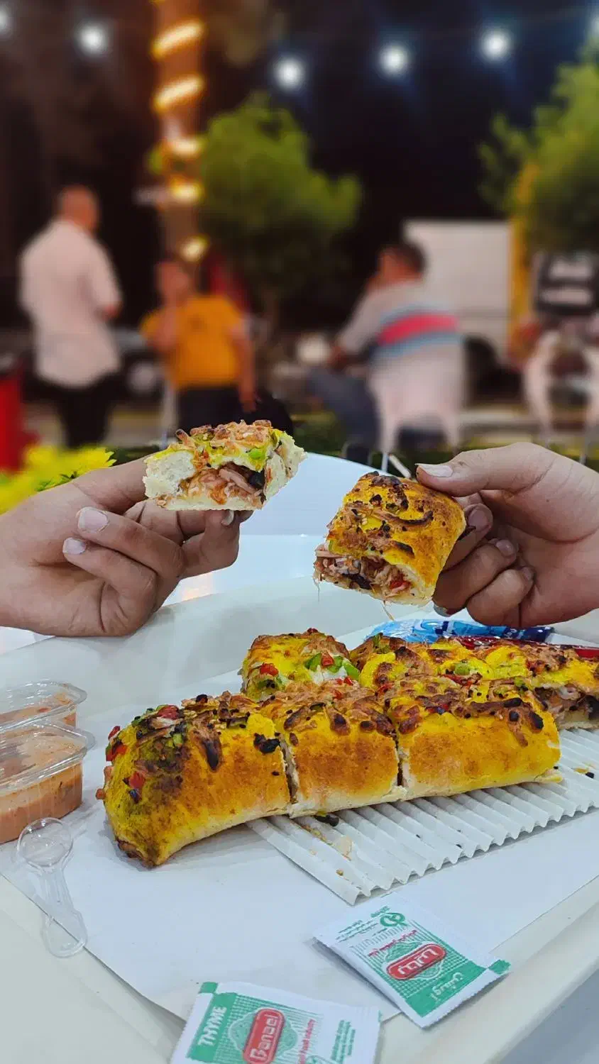 ب تعدادی نیرو فست فود نیازمندیم|استخدام خدمات فروشگاه و رستوران|فسا, |دیوار