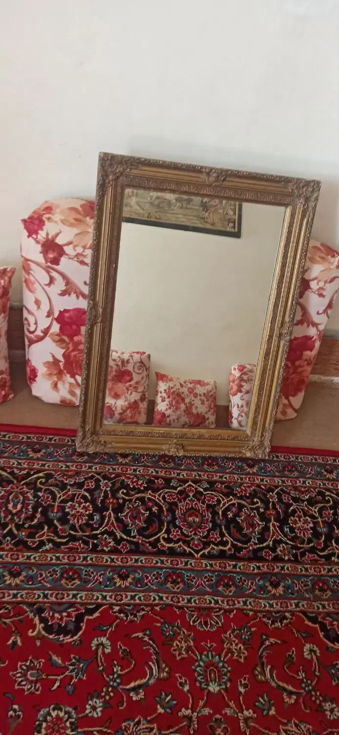 آینه نو|آینه|اسلام‌‌آباد غرب, |دیوار