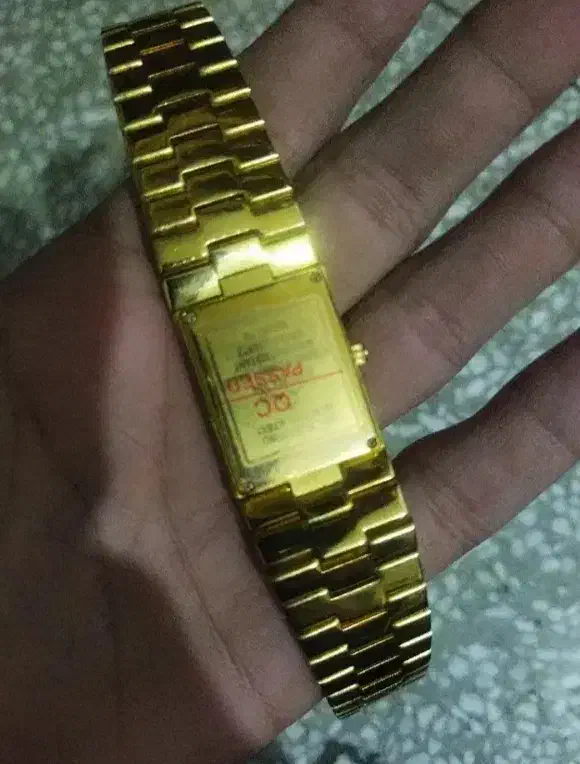 ساعت|ساعت|قم, انسجام|دیوار