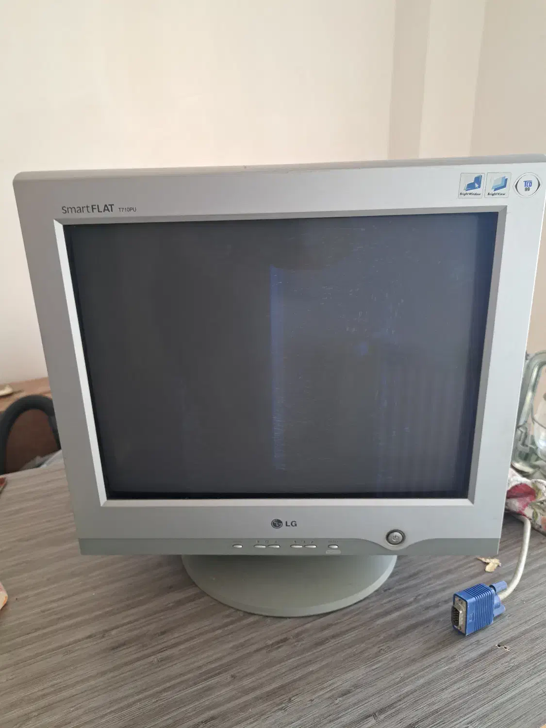 مانیتور ال جی ۱۴ اینچ|قطعات و لوازم جانبی رایانه|رشت, رشتیان|دیوار