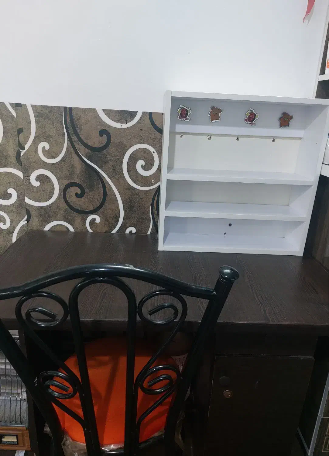 میز مطالعه|میز تحریر و کامپیوتر|خان ببین, |دیوار