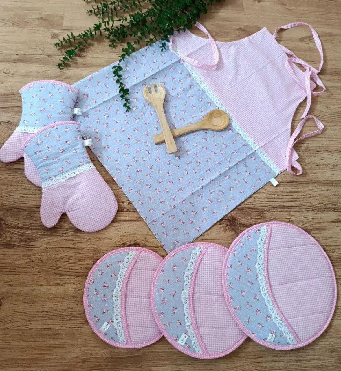 سرویس آشپزخانه عروس|سفره، حوله، دستمال آشپزخانه|نجفآباد, امام خمینی|دیوار