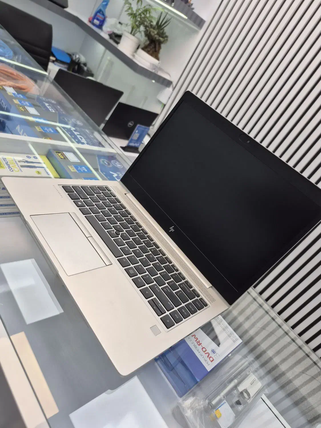 لپ تاپ HP رایزن پنج با ۲ گیگ گرافیک حافظه ۵۱۲|رایانه همراه|کرمانشاه, |دیوار