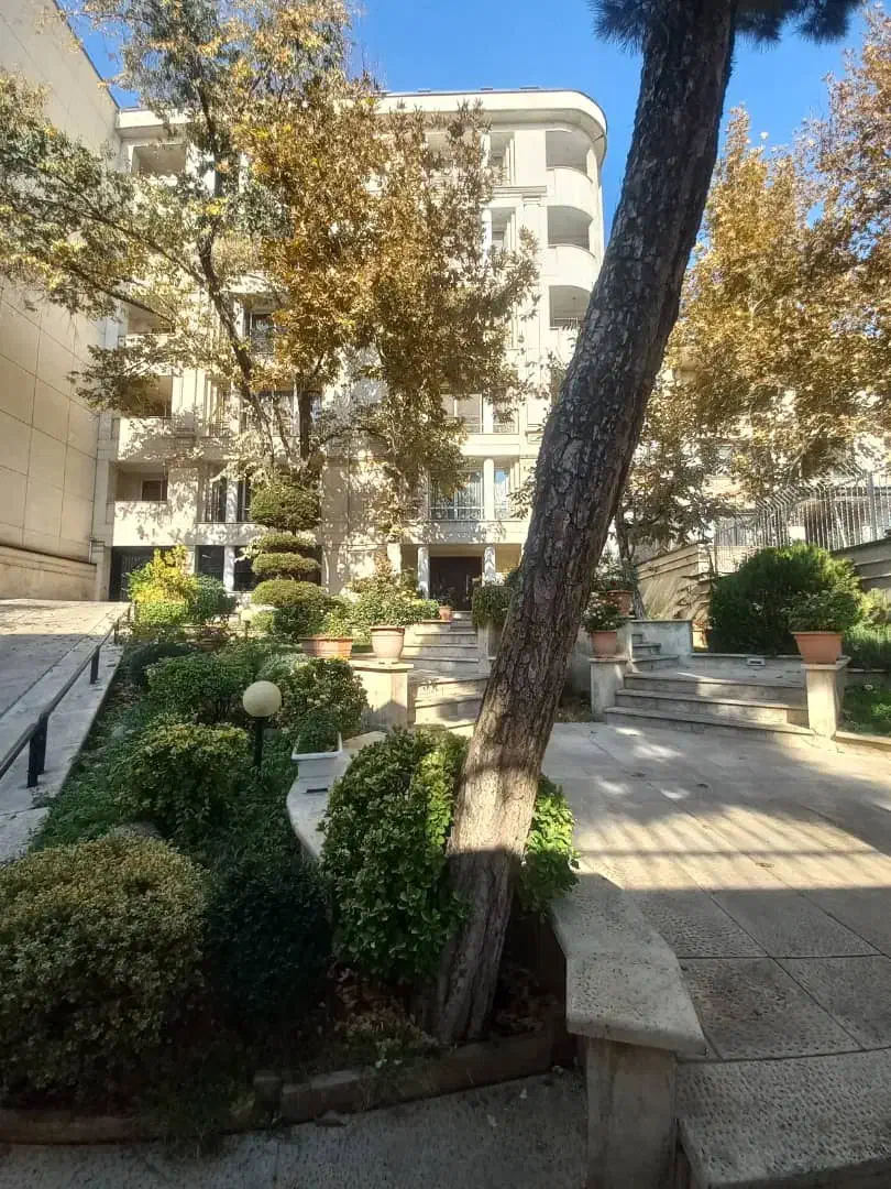 ۳۵۰ متر زعفرانیه چهار خواب دو مستر