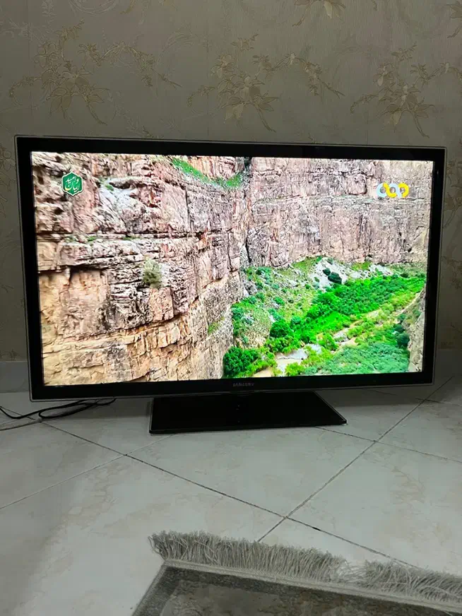 ال ای دی 32 سامسونگ اسمارت بسیار تمیز سالم|تلویزیون و پروژکتور|تهران, افسریه جنوبی|دیوار