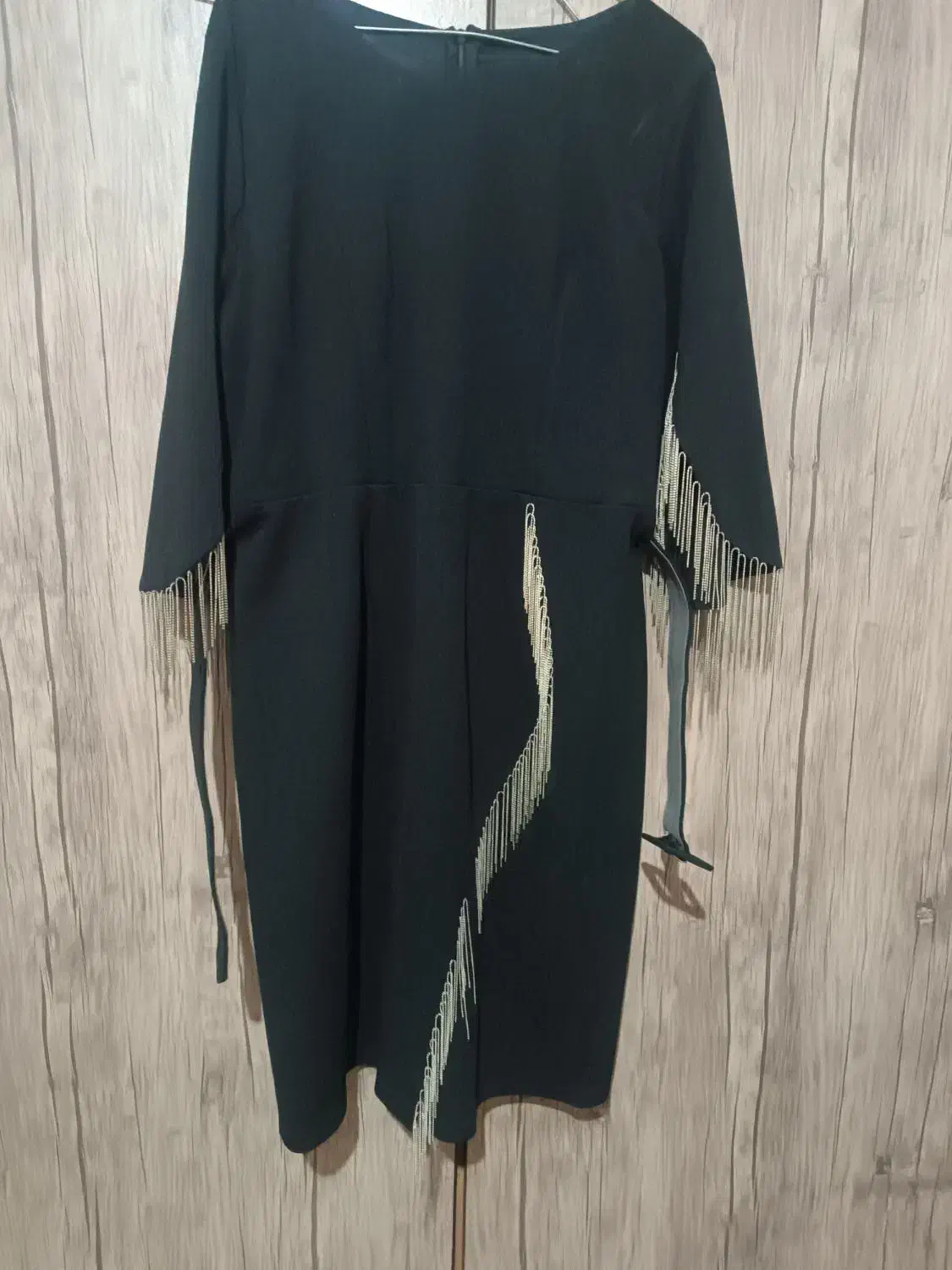 کت مجلسی و پیراهن مجلسی|لباس|میانه, |دیوار