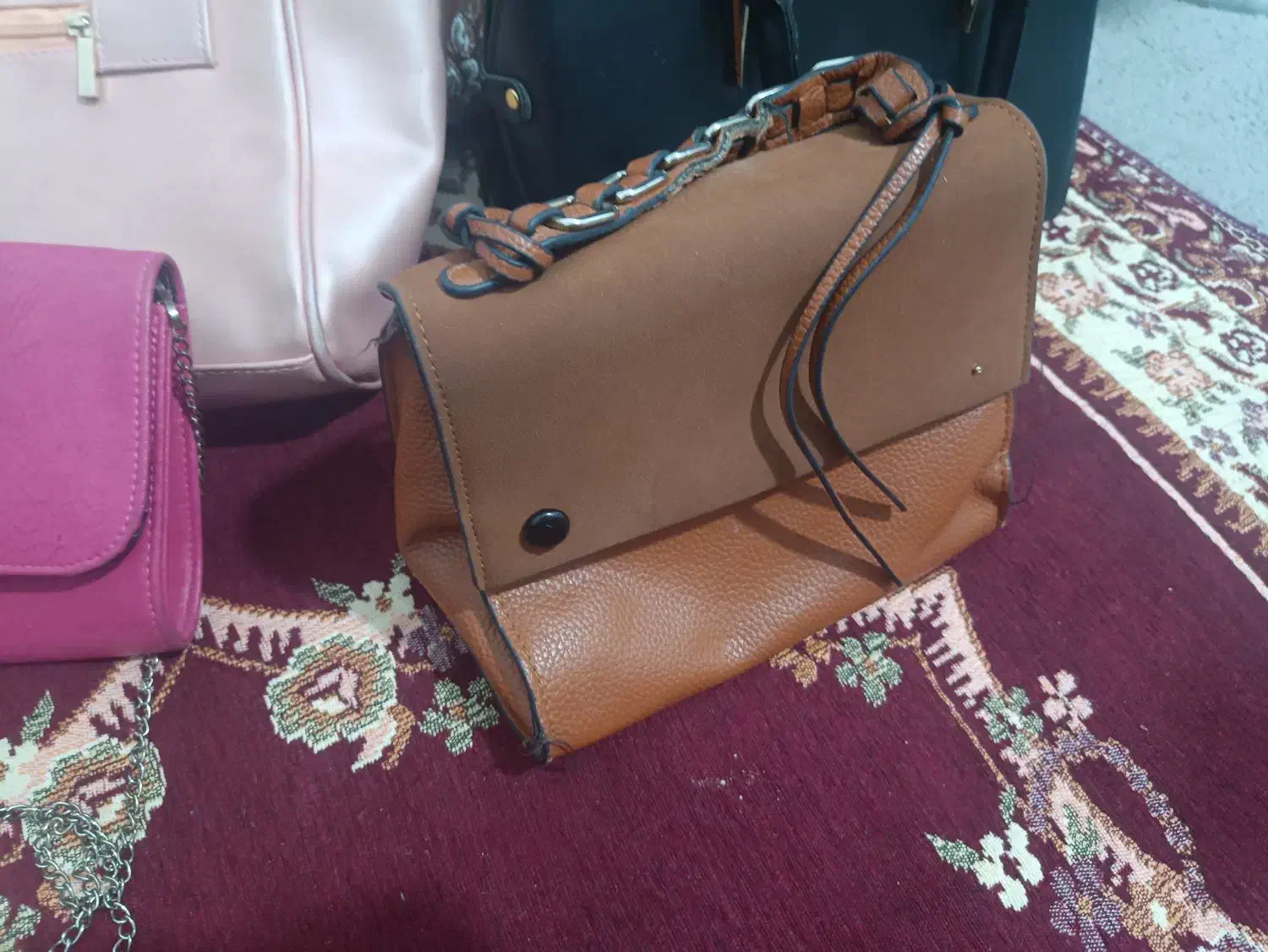 کیف|کیف، کفش، کمربند|یاسوج, |دیوار