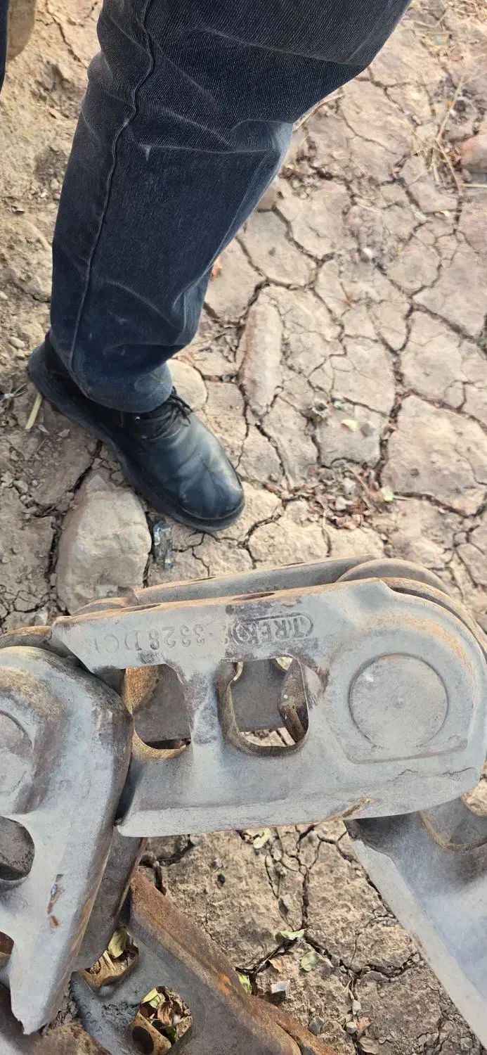 زنجیر بلدوزر  کوماتسو ۱۵۵|قطعات یدکی و لوازم جانبی|تهران, بازار|دیوار