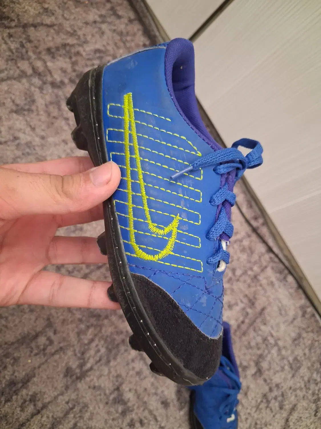 کفش فوتبال استوک دار سایز ۳۱|کیف، کفش، کمربند|خرم‌آباد, |دیوار