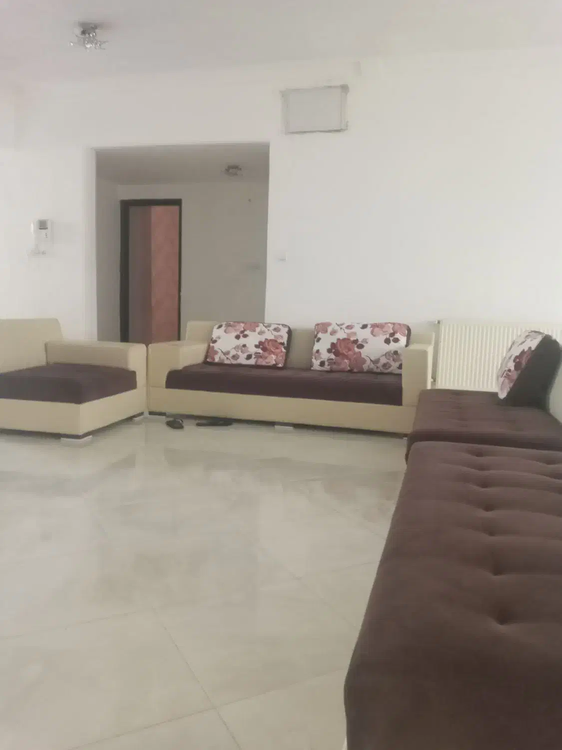 یک دست مبلمان هشت نفره|مبلمان خانگی و میز عسلی|ایلام, |دیوار