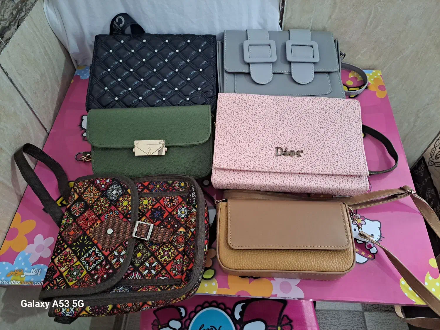 کیف|کیف، کفش، کمربند|بانه, |دیوار