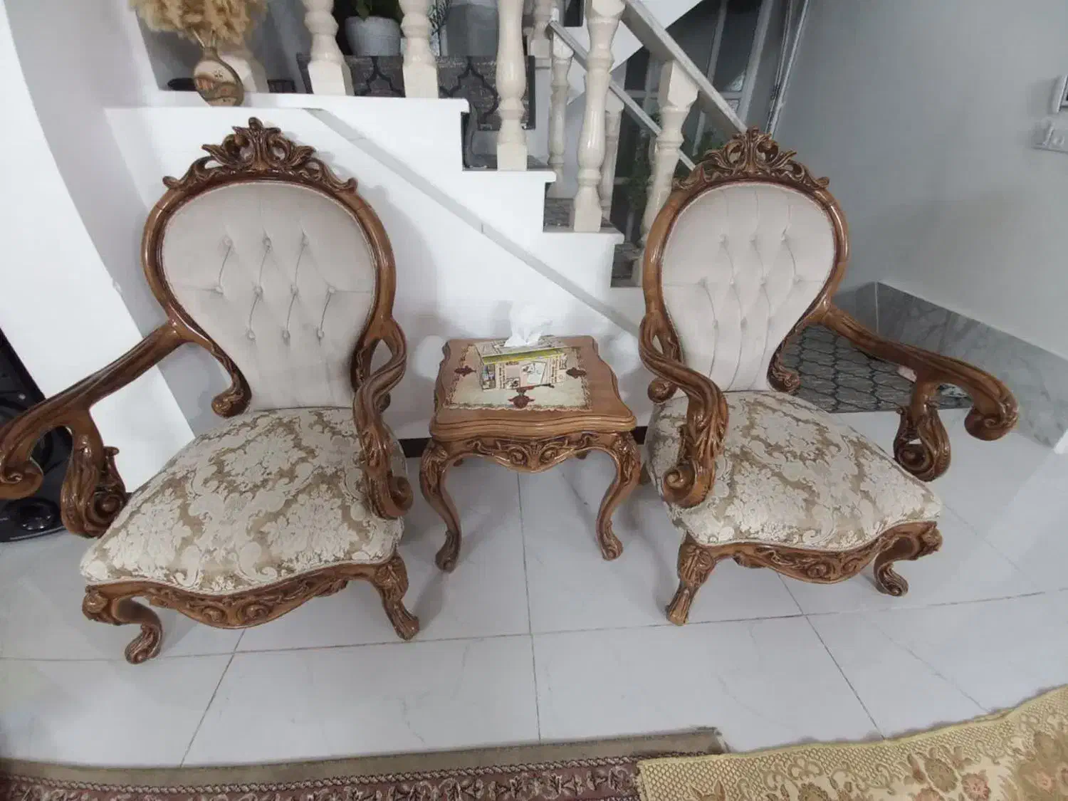 مبل سلطنتی در حدنو بفروش میرسد|مبلمان خانگی و میز عسلی|شاهرود, |دیوار