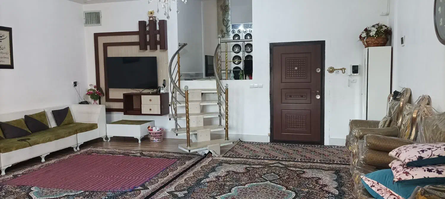 فروش خانه ۳ طبقه دارای ۲واحد مجزا|فروش خانه و ویلا|بروجرد, |دیوار