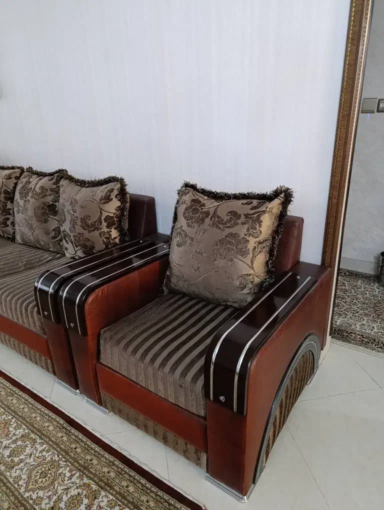 راحتی هفت نفره|مبلمان خانگی و میز عسلی|اراک, |دیوار