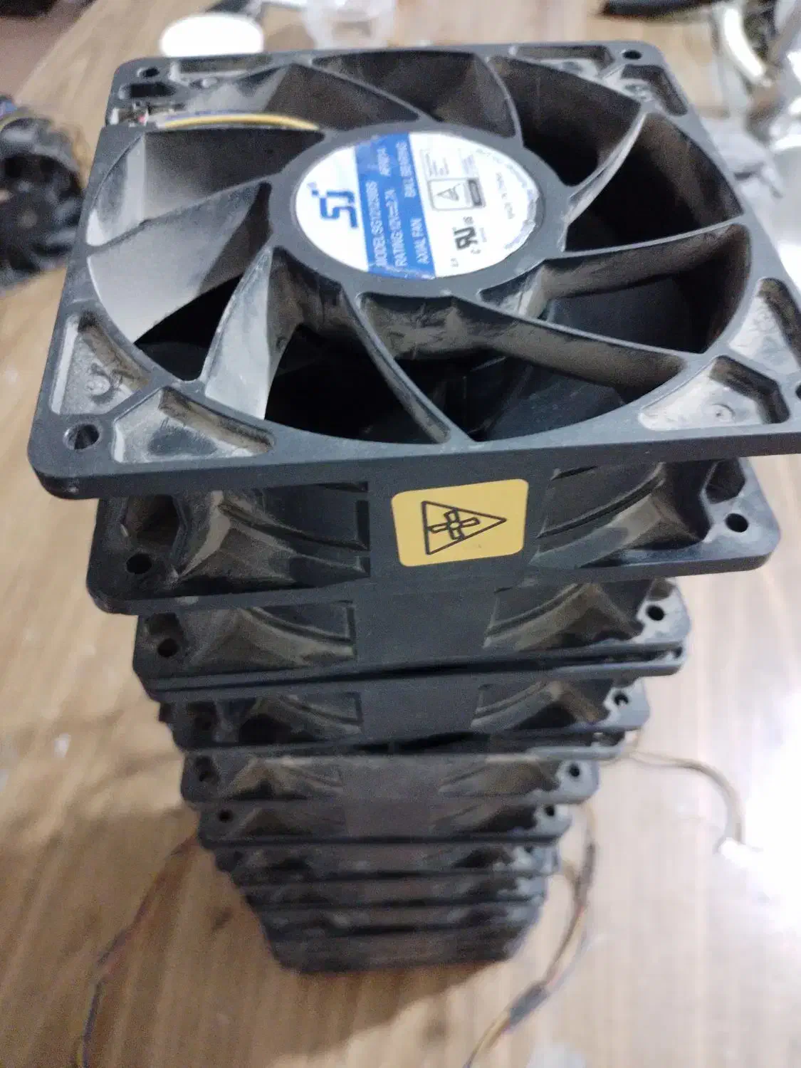 فن های ۱۲ در ۱۲|قطعات و لوازم جانبی رایانه|اردبیل, |دیوار